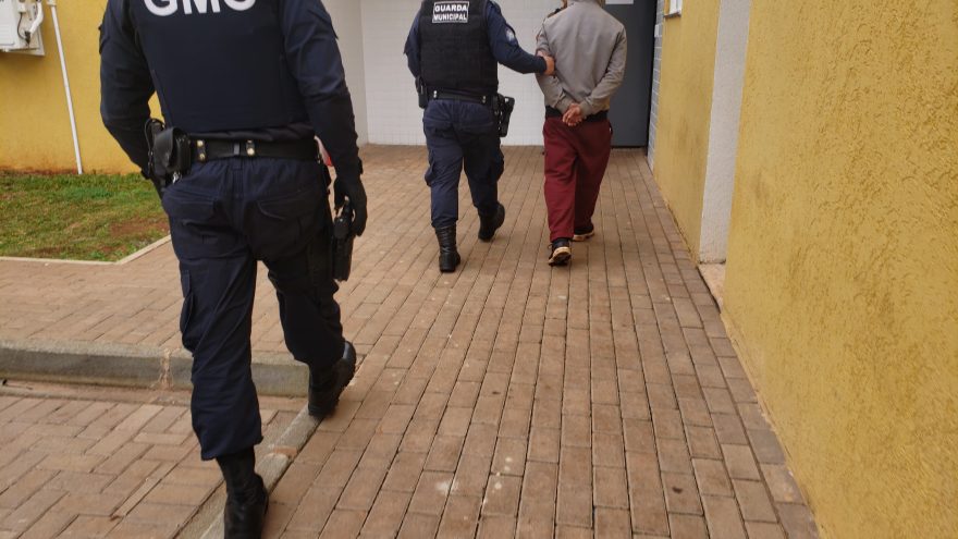 Jovem de 21 anos é preso pela GM com maconha no Terminal Oeste