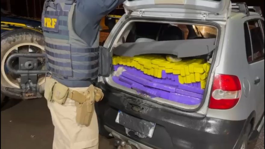 PRF apreende mais de 270 Kg de maconha sendo transportado em veículo com registro de roubo