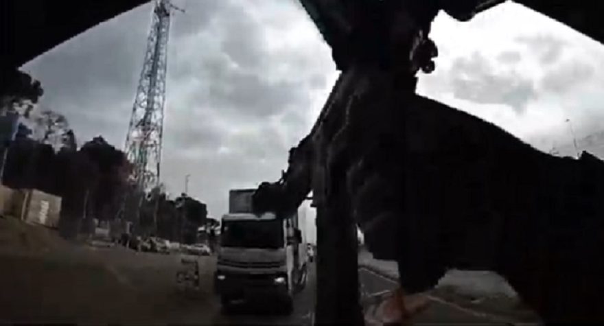 Veja como foi a abordagem de caminhão carregado de doces que escondia 82 kg de cocaína