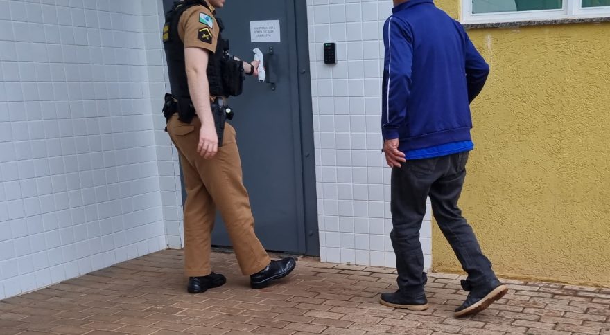 Suspeito de esfaquear e matar enteado é preso pela PM
