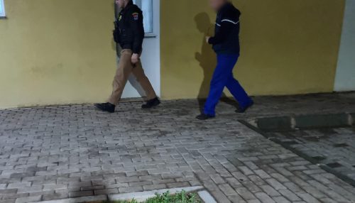 Imagem referente a Polícia Militar detém homem por violência doméstica no Jardim Padovani