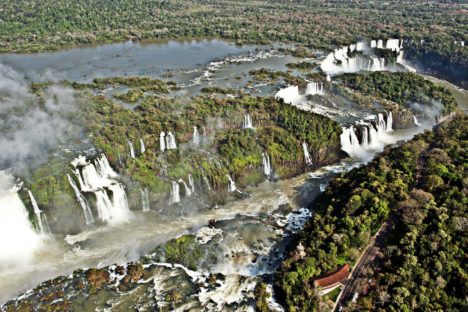 Imagem referente a CBH dos Afluentes do Baixo Iguaçu empossa novos membros nesta semana