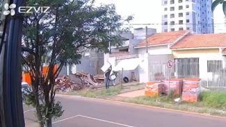 Câmera flagra sequência de furtos em residência no Santa Cruz