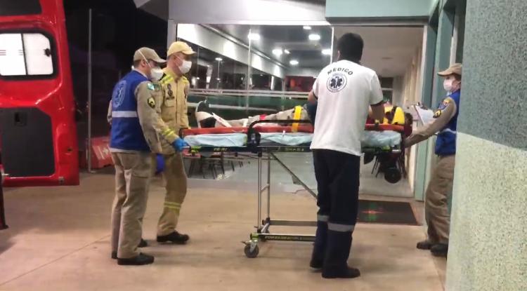 Homem fica ferido após cair de escada em imóvel no Maria Luiza
