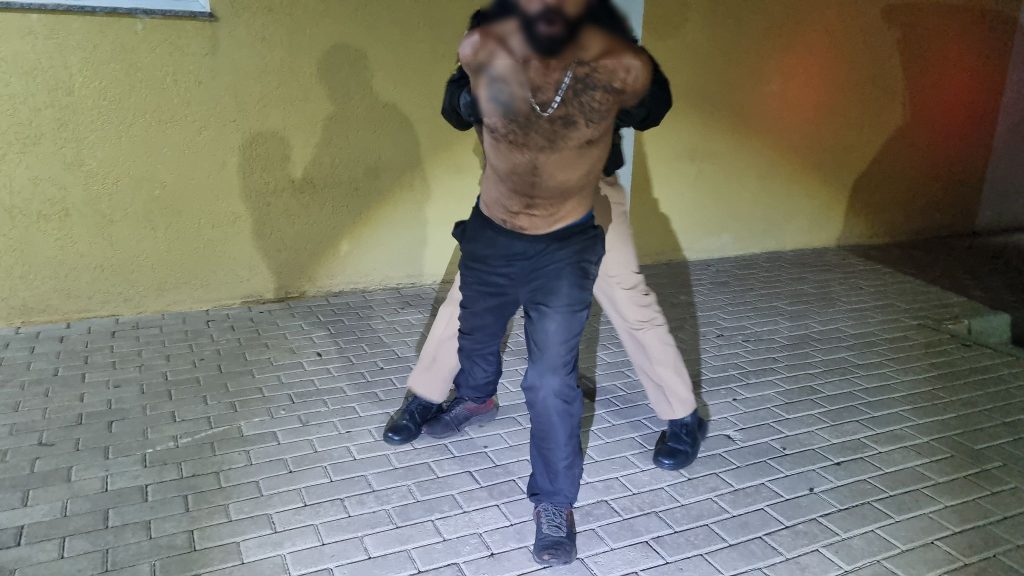 Suspeito de esfaquear homem no Universitário é detido pela PM