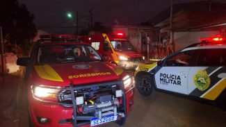 Jovem de 27 anos é socorrido ao ser baleado no bairro Interlagos