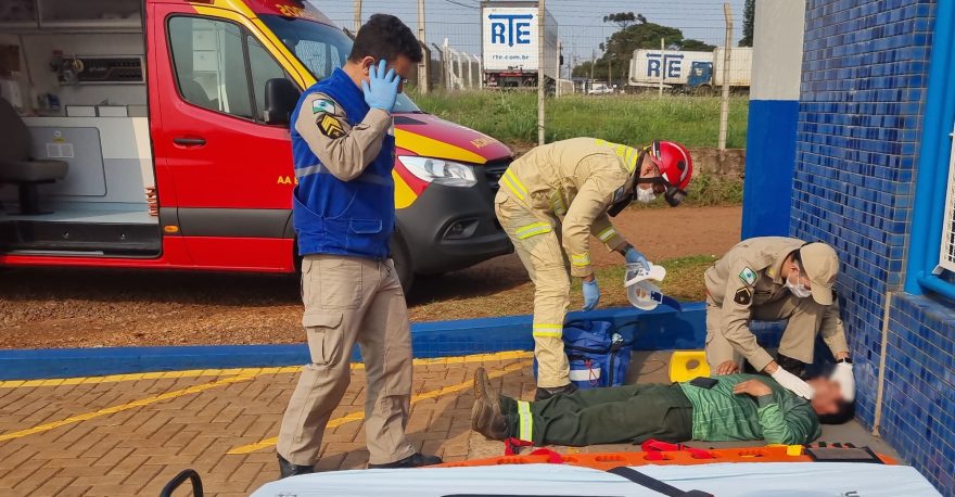 Homem fica ferido ao cair de caminhão no bairro Lago Azul