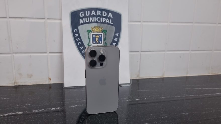 iPhone tomado em assalto no São Cristóvão é recuperado; Bandidos seguem foragidos