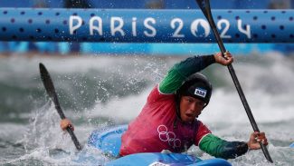 Olimpíada de Paris: Ana Sátila e Pepê avançam no caiaque cross