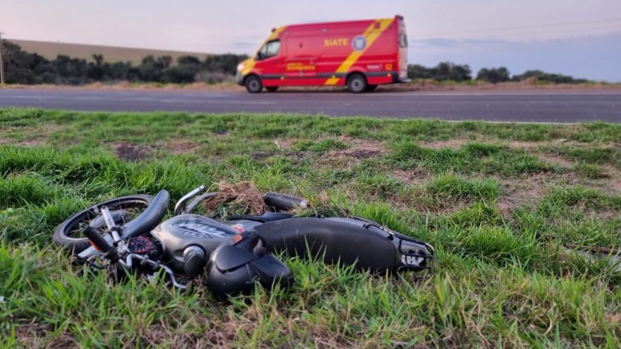 Motociclista sofre queda de moto na BR-467 em Cascavel e fica ferido