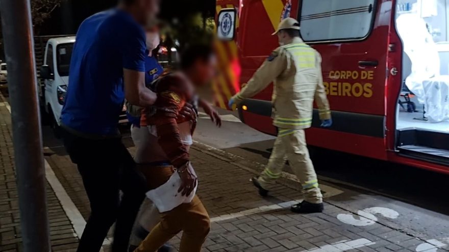 Menina de 11 anos é abordada e padrasto fica ferido ao entrar em vias de fato com o desconhecido