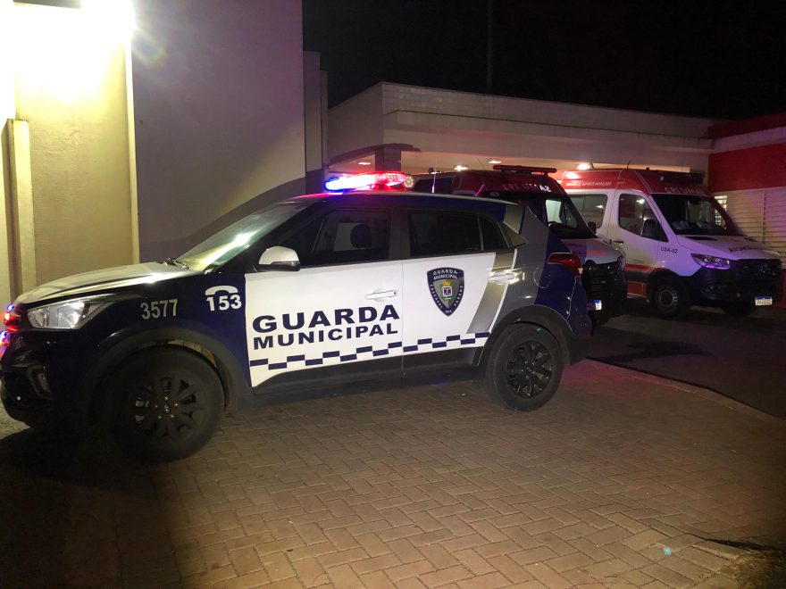 Vítima de agressão é levada à Upa Brasília