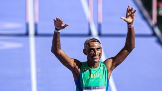 Alison dos Santos e Matheus Lima vão à semi dos 400m com barreiras