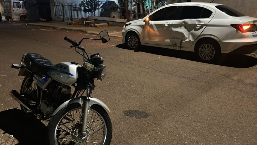 Motociclista fica ferido em acidente no Cascavel Velho