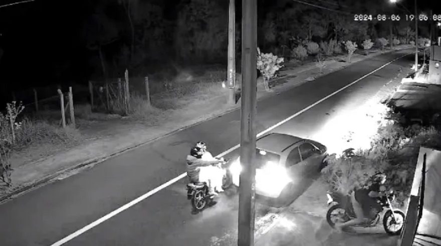Homem é baleado em Apucarana e câmera flagra momento dos disparos