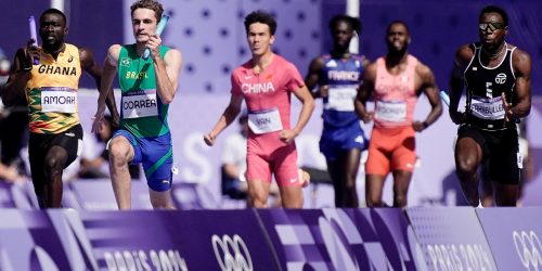 Imagem referente a Brasil fica fora da final do revezamento 4x100m no atletismo em Paris