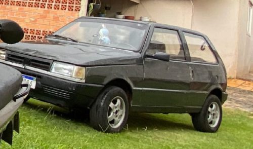 Imagem referente a Fiat Uno placas JYB-3B96 é furtado na Avenida Tancredo Neves