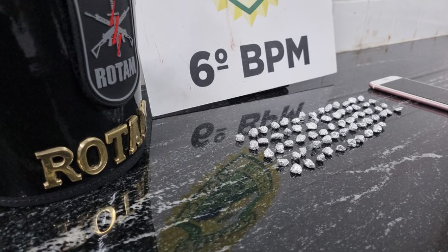 Adolescente de 15 anos é detido com 66 pedras de crack no Centro