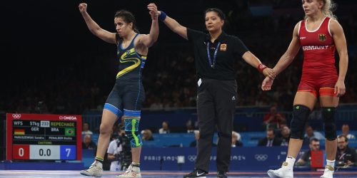 Imagem referente a Giullia Penalber avança e luta pelo bronze no wrestling nesta sexta