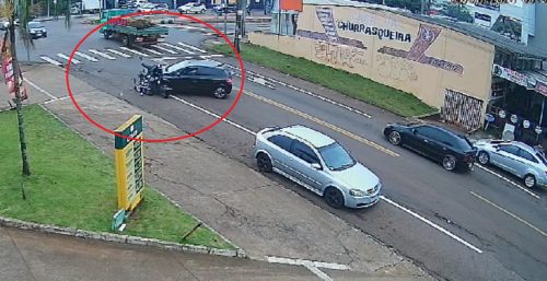 Imagem referente a Câmera flagra acidente que deixou motociclista ferido na Rua Manaus