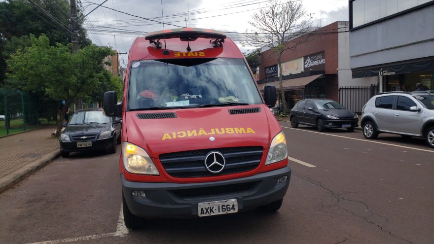 Idoso fica ferido ao sofrer queda na rua Souza Naves, no Centro