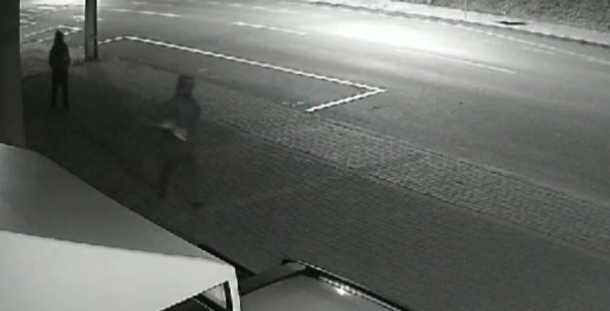 Criminosos são flagrados praticando furto em empresa no Brasmadeira