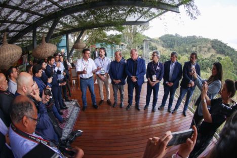 Governador Ratinho Junior presta solidariedade às vítimas de acidente aéreo