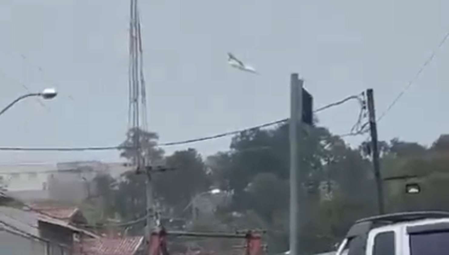 Família de vítima de acidente com avião da Voepass busca indenização judicial Imagem referente a Família de vítima de acidente com avião da Voepass busca indenização judicial