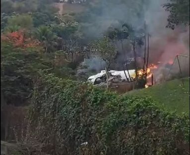 Vinhedo: moradores viram avião se aproximando do chão, em direção a suas casas