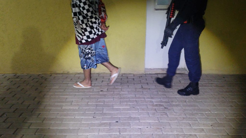 Adolescente é apreendido com drogas na Av. Brasil em Cascavel