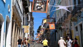 Flipelô: público enfrenta até dez horas de estrada para ir a Salvador