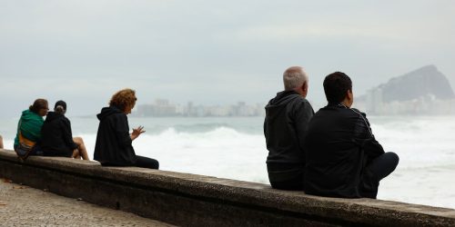 Imagem referente a Com termômetros marcando 10,3ºC Rio tem menor temperatura do ano