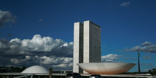 Imagem referente a Câmara aprova urgência para criação do comitê gestor do IBS