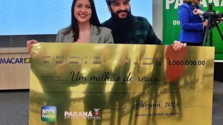 Nota Paraná entrega prêmio de R$ 1 milhão a moradora de Marechal Cândido Rondon