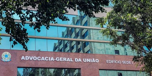 Imagem referente a AGU dá parecer contra escolas cívico-militares do RS