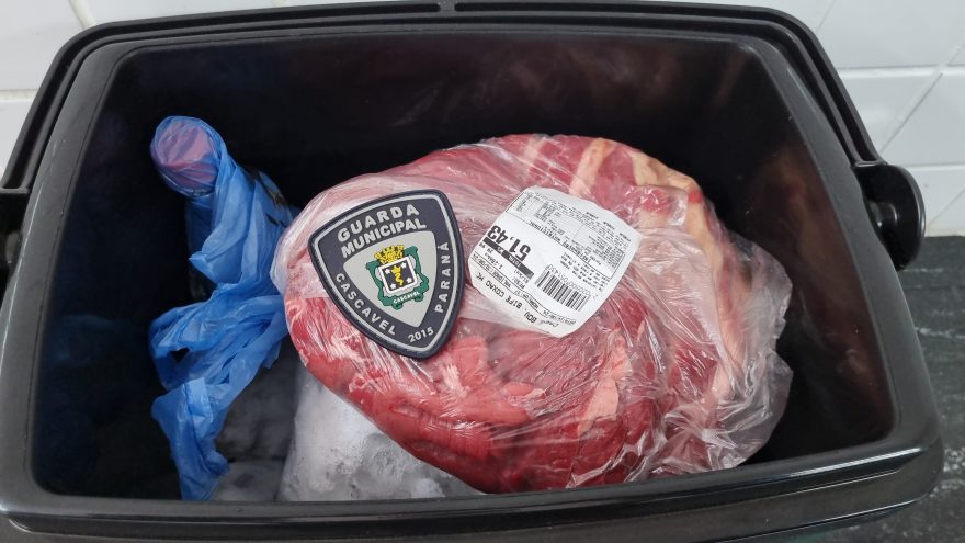 Ainda não foi liberado! Homem é preso por furtar carne e chopp em mercado no Parque São Paulo