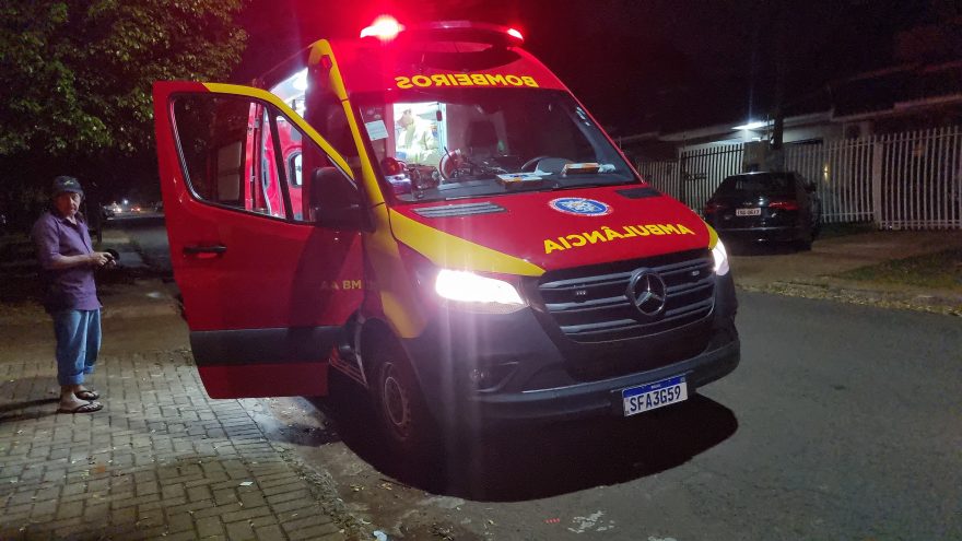 Criança de 2 anos sofre queda e tem suspeita de fratura em ombro