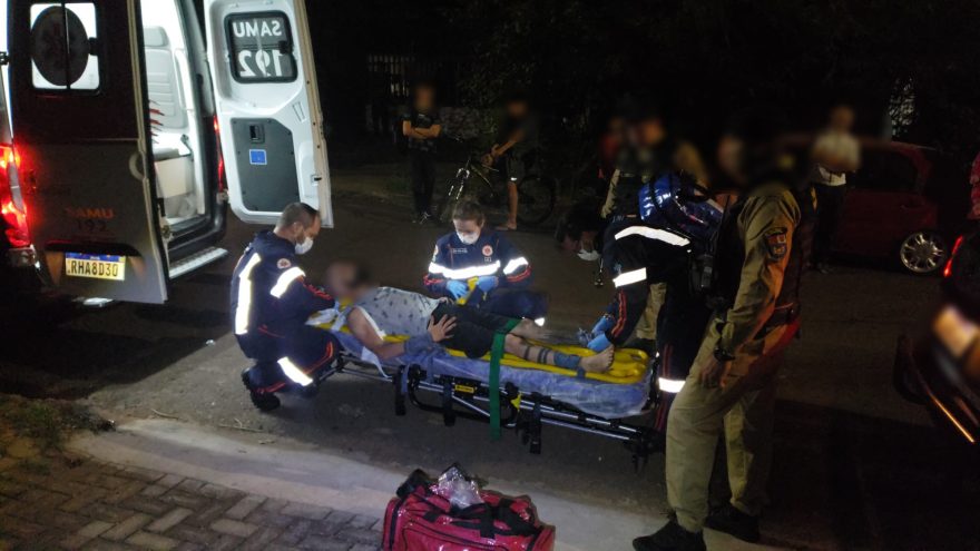 Sextou, com S de Surto! Homem alterado invade residência e mobiliza Samu e Polícia Militar