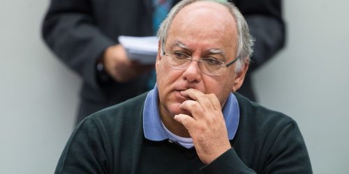 Imagem referente a Renato Duque, ex-diretor da Petrobras, é preso em Volta Redonda