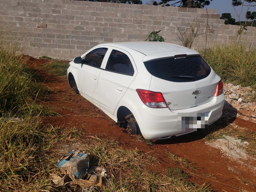 Após furto no Alto Alegre, Onix é encontrado depenado no Cascavel Velho