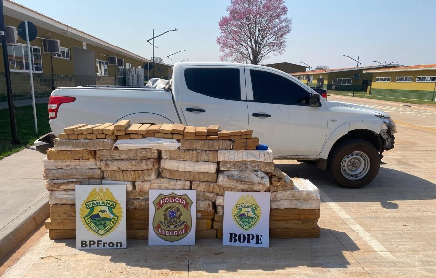 BPFRON, BOPE e PF apreendem veículo carregado com 644 kg de maconha em Guaíra