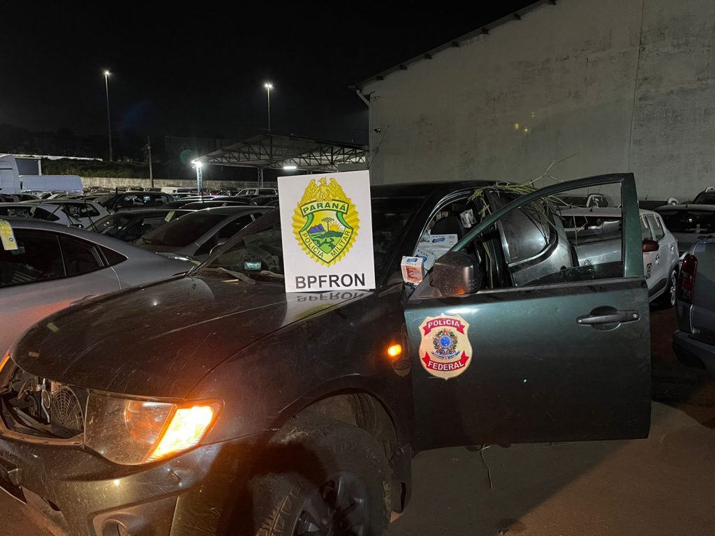 BPFRON, PF e RF apreendem veículo carregado com cigarros contrabandeados em Cascavel