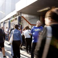 Imagem referente a À espera do gabarito, candidatos e professores avaliam provas do CNU