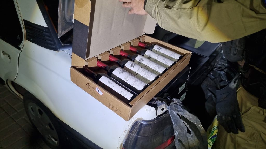 PM frustra descaminho e apreende 80 caixas de vinho na rodovia BR-369