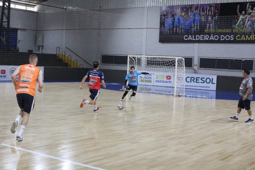 Cascavel e Marreco se enfrentam em confronto direto pela liderança da Série Ouro