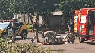 Indivíduo armado com faca é baleado pela Polícia Militar no bairro Nova Cidade