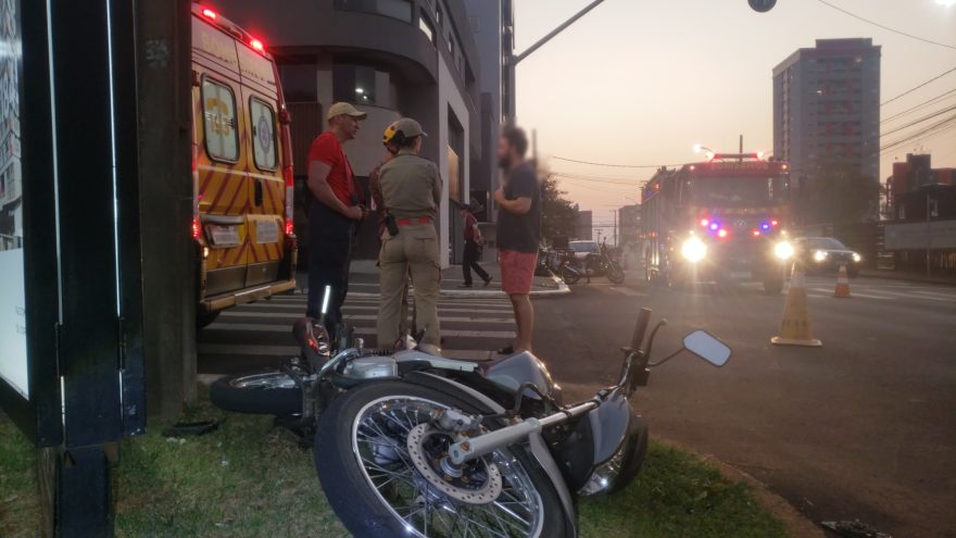 Motociclista fica ferido em acidente na Avenida Toledo