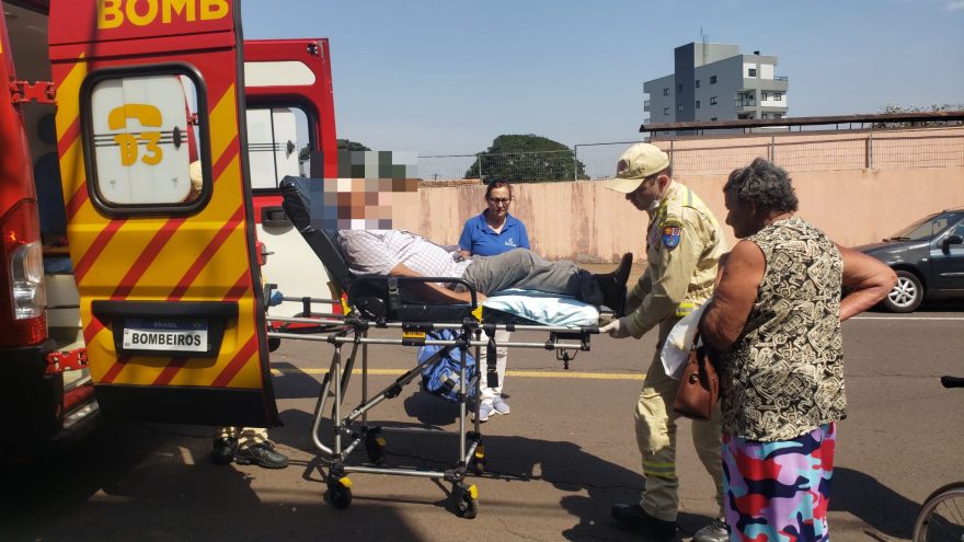 Idoso é socorrido pelo Siate após desmaiar em hotel na Rua do Rosário