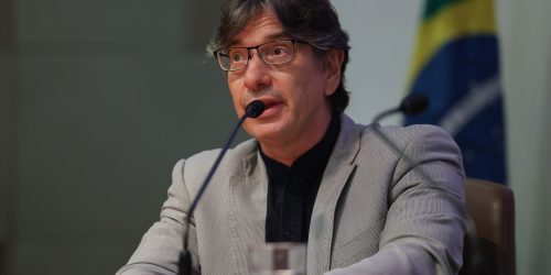 Pochmann alerta para a vulgarização de dados em ambientes digitais Imagem referente a Pochmann alerta para a vulgarização de dados em ambientes digitais