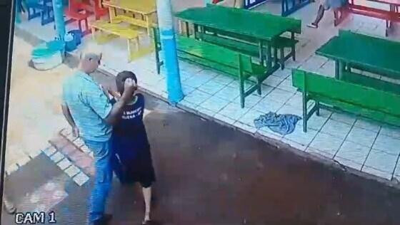 Pai agride filho por esquecer de alimentar animais e acaba preso